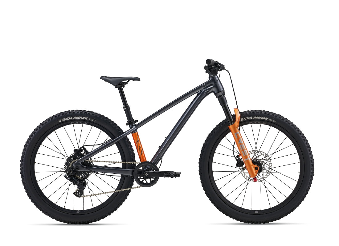 2026 Giant STP 24" Black Chrome