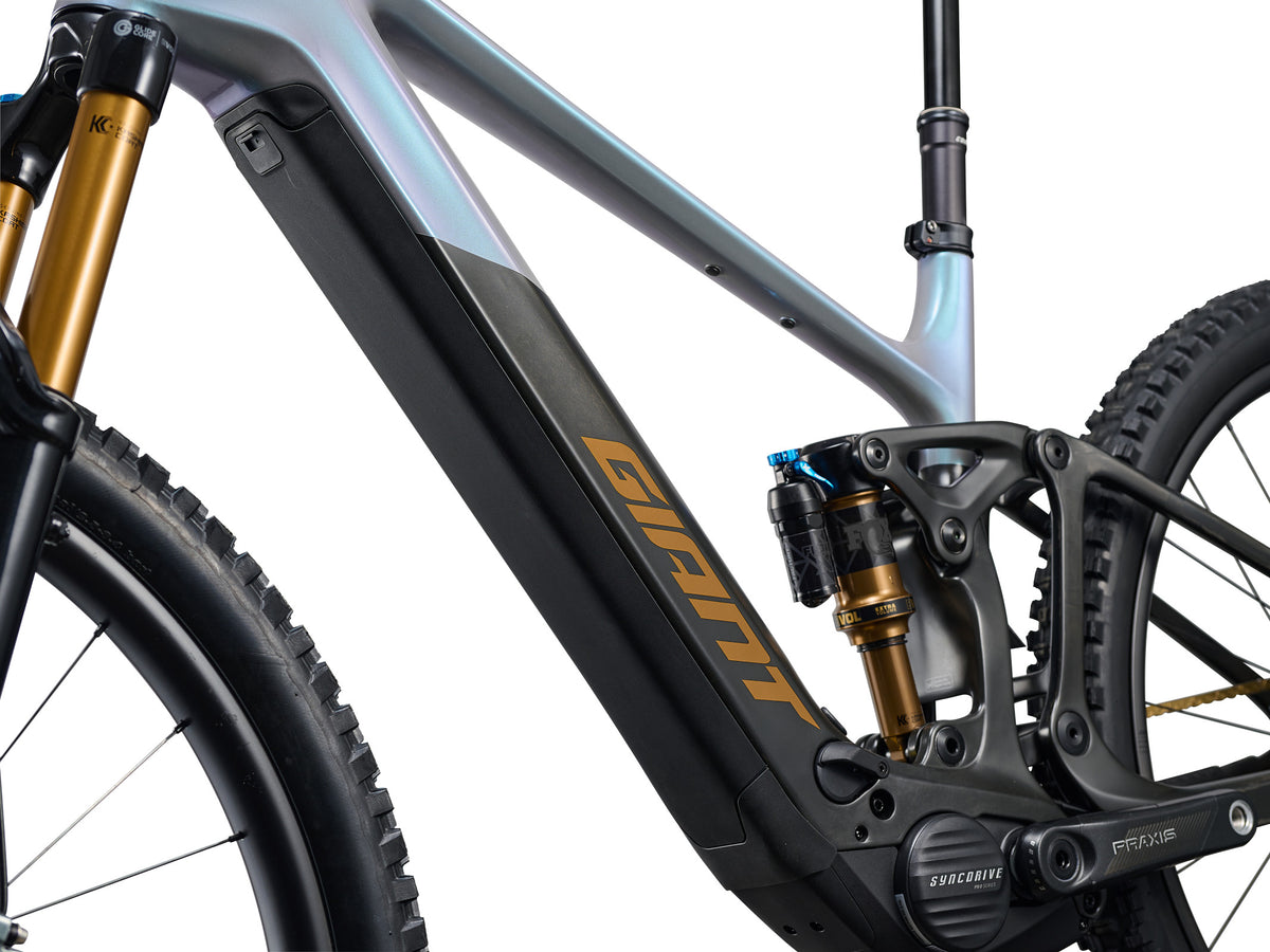 2027 Giant Trance Advanced E+ 0 Prismatic Haze - detail shot